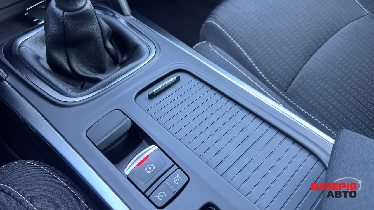 Renault Megane - фото 38