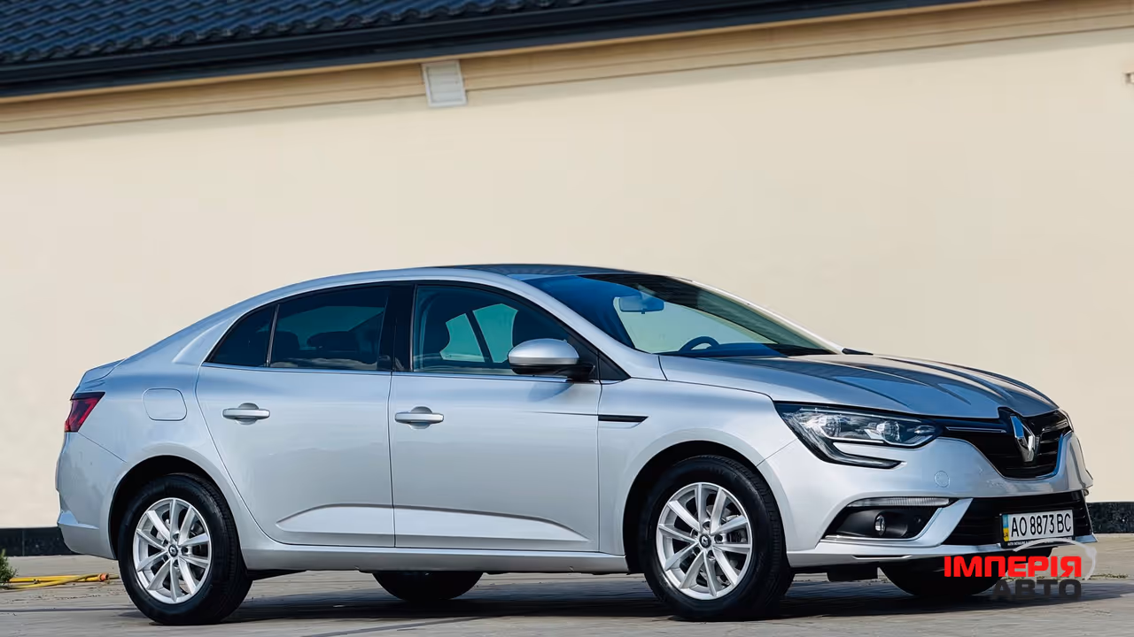 Renault Megane - фото 4