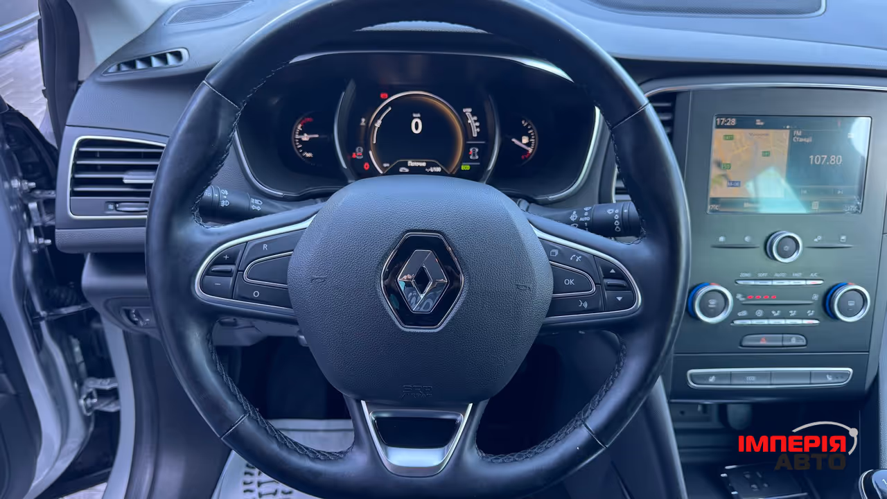 Renault Megane - фото 42