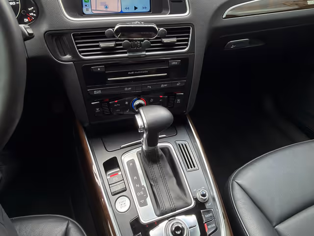 Audi Q5 - фото 5
