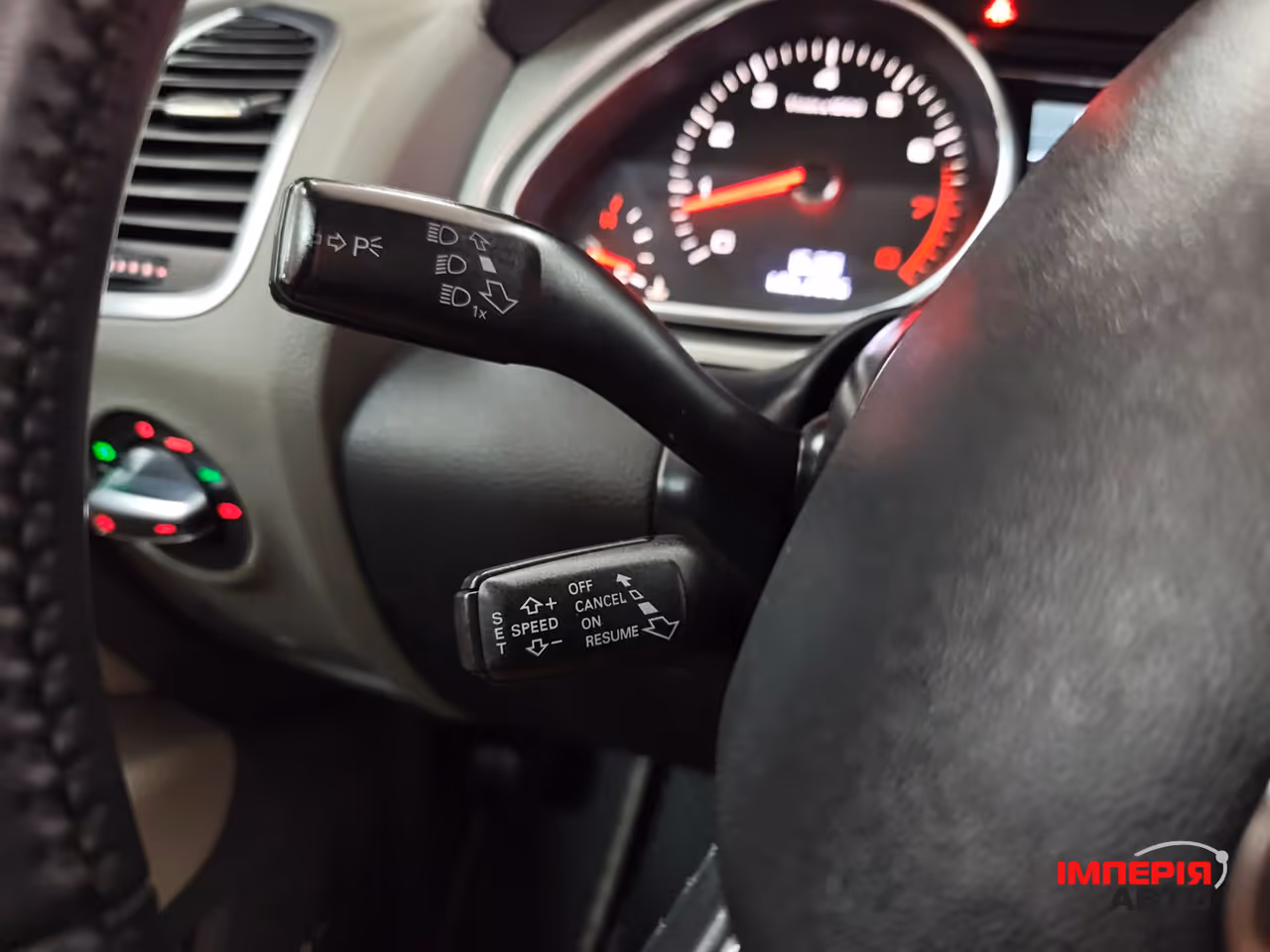 Audi Q7 - фото 14