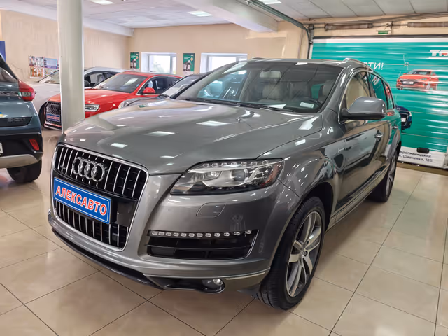 Audi Q7 - фото 3