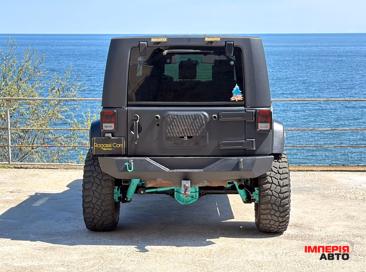 Jeep Wrangler - фото 13