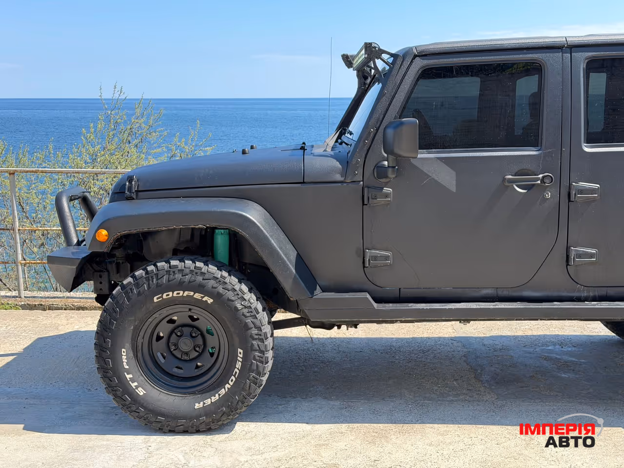 Jeep Wrangler - фото 8