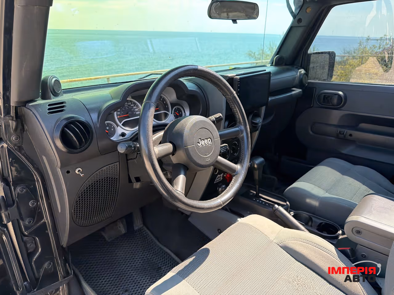 Jeep Wrangler - фото 23