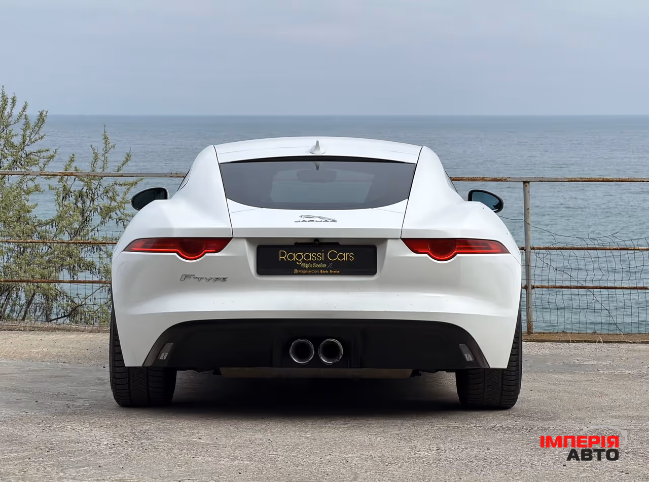 Jaguar F-Type - фото 11