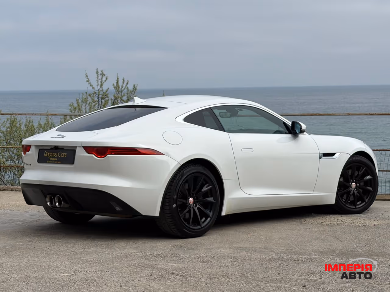 Jaguar F-Type - фото 12