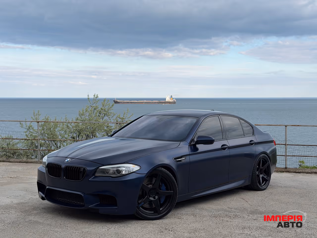 BMW M5 - фото 1