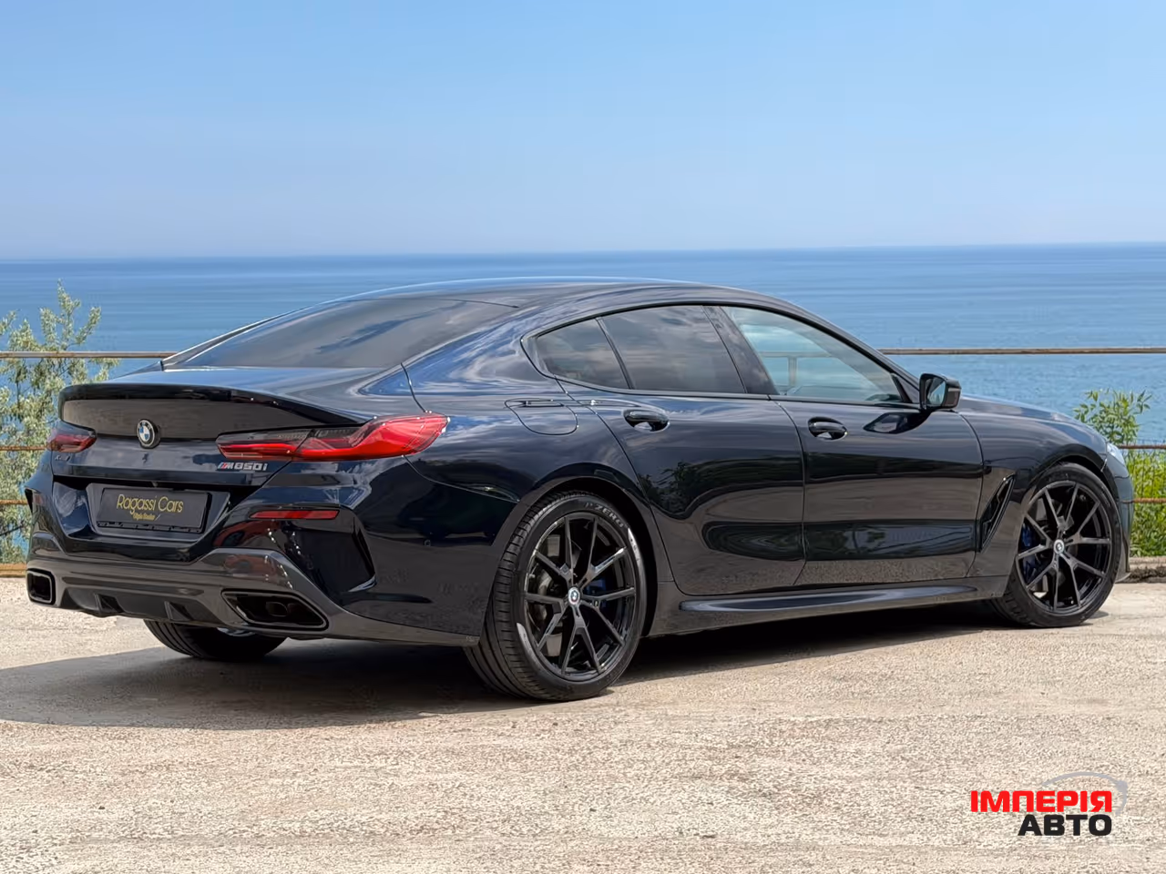 BMW 8 серії - фото 10