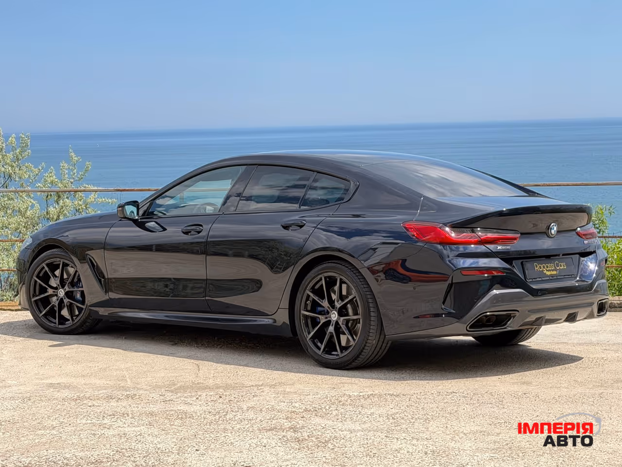 BMW 8 серії - фото 8