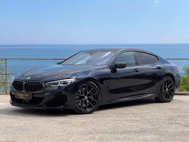 BMW 8 серії - фото 1