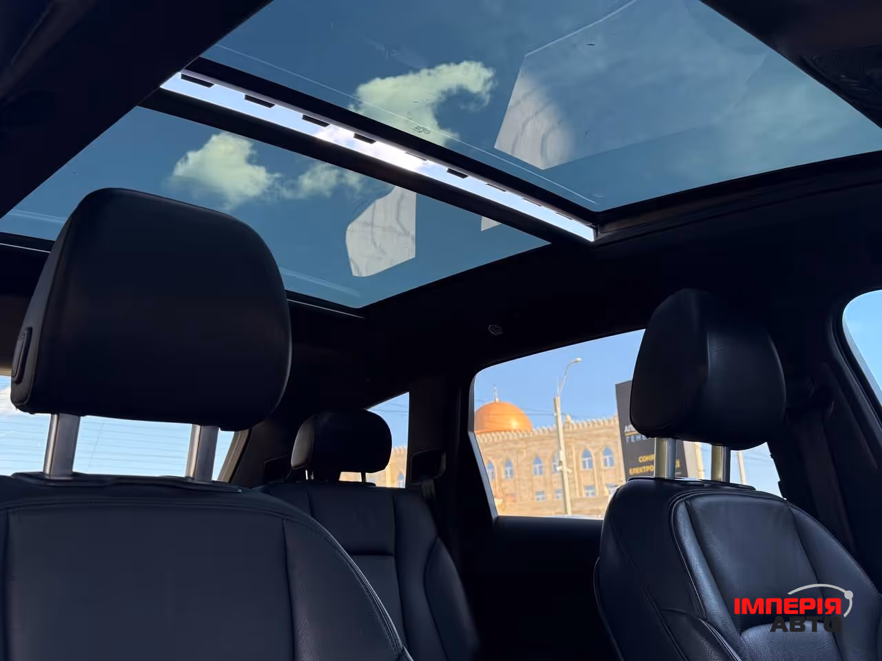 Audi Q7 - фото 10