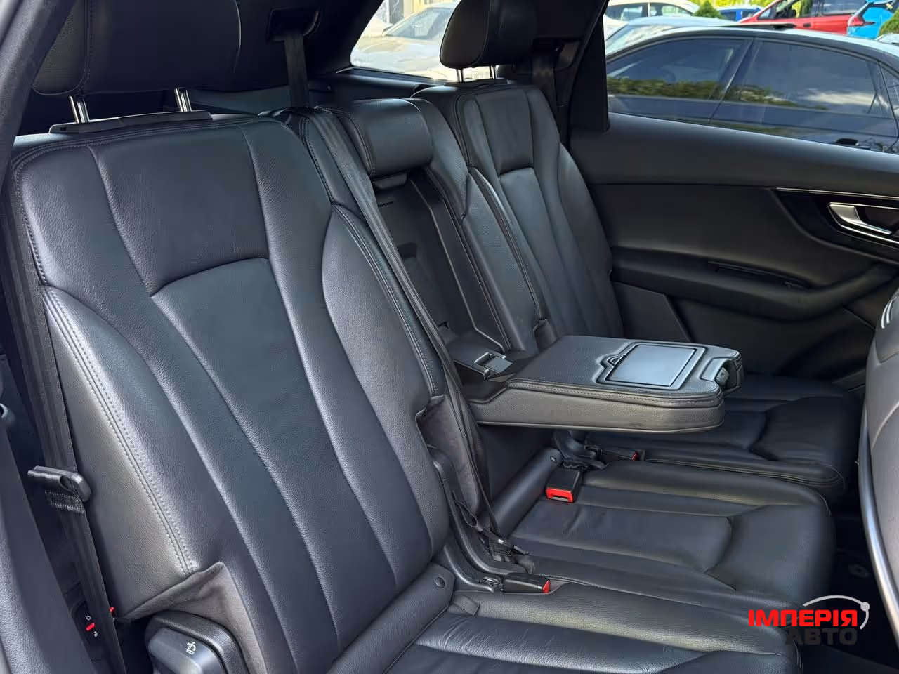 Audi Q7 - фото 9