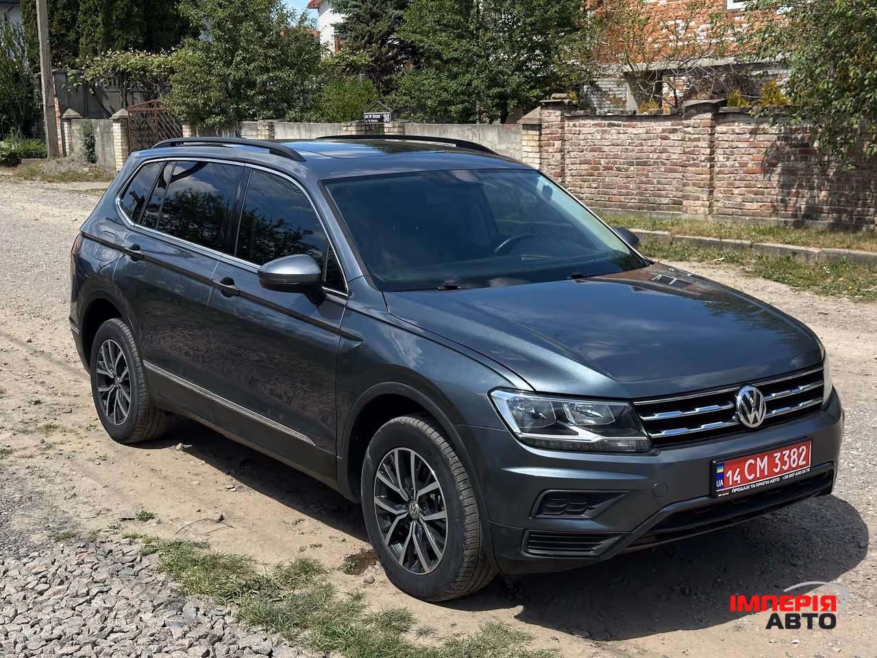 Volkswagen Tiguan - фото 6