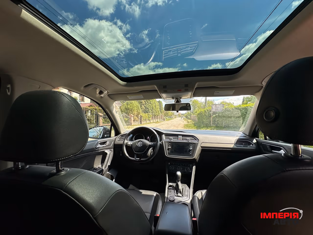 Volkswagen Tiguan - фото 2