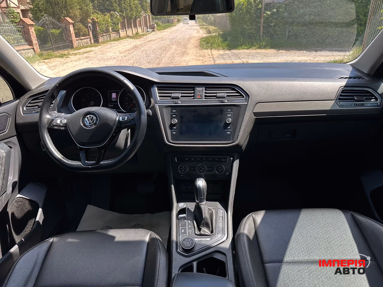 Volkswagen Tiguan - фото 13