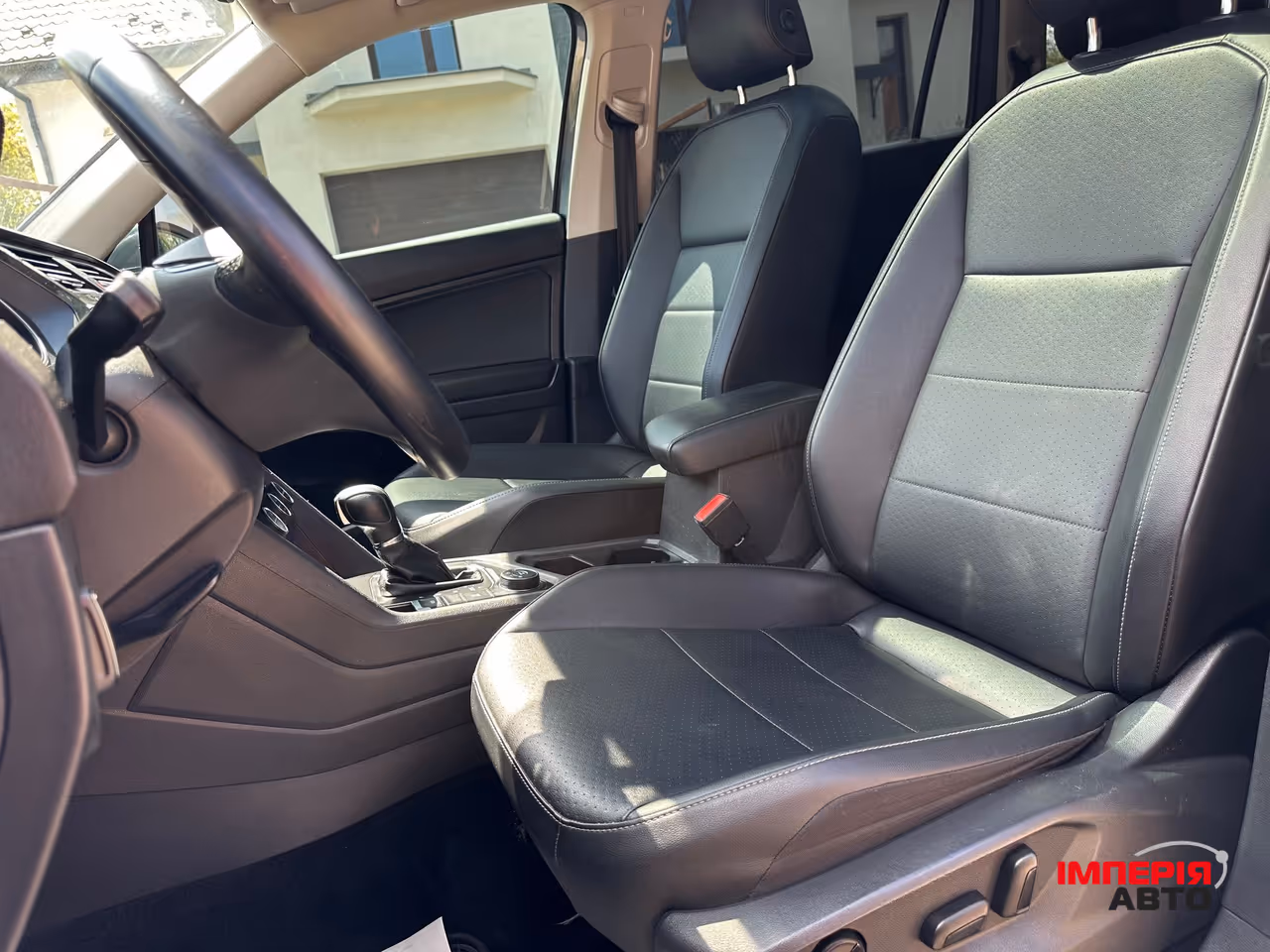 Volkswagen Tiguan - фото 7