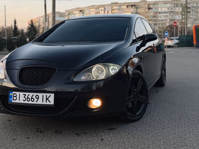SEAT Leon Cupra - фото 4