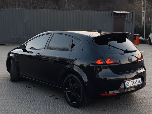 SEAT Leon Cupra - фото 3