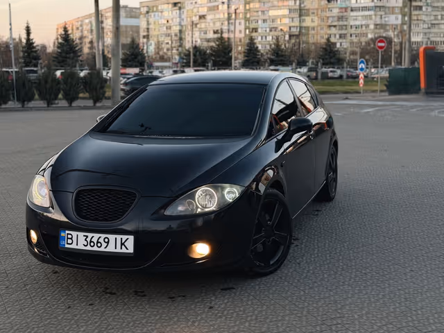 SEAT Leon Cupra - фото 2