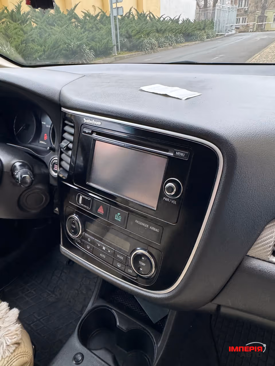 Mitsubishi Outlander - фото 9