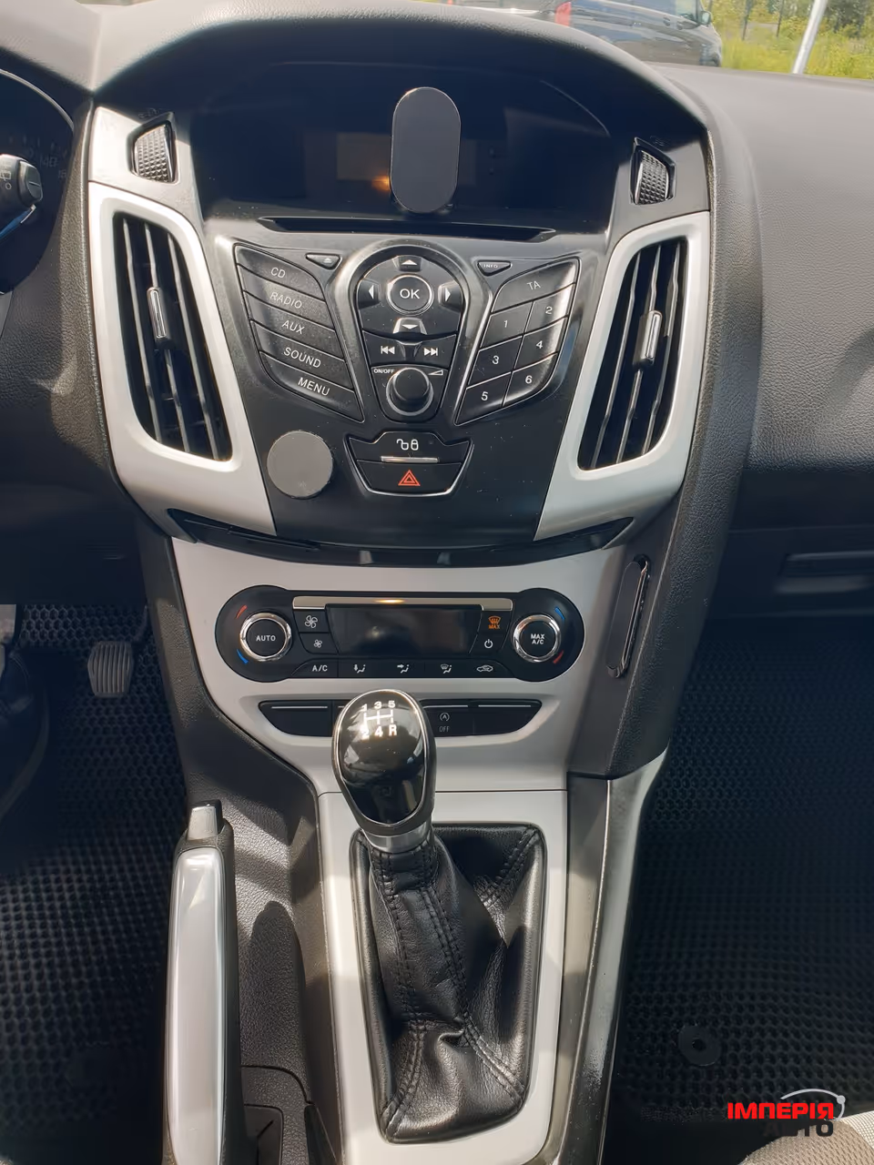 Ford Focus - фото 7