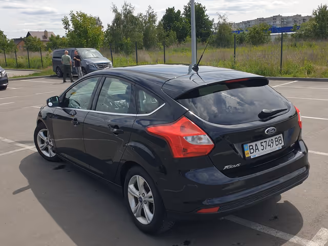 Ford Focus - фото 5