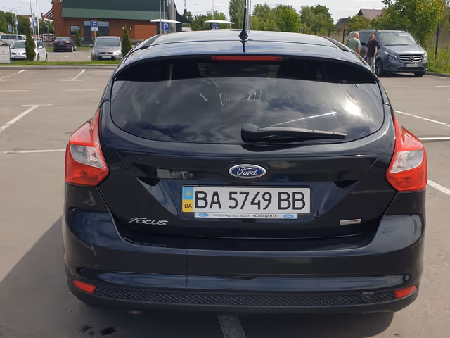 Ford Focus - фото 3