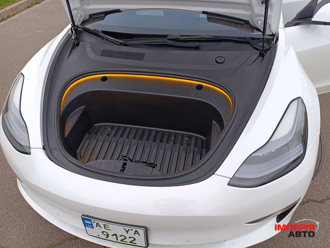 Tesla Model 3 - фото 12