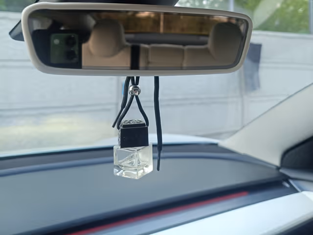Tesla Model 3 - фото 5