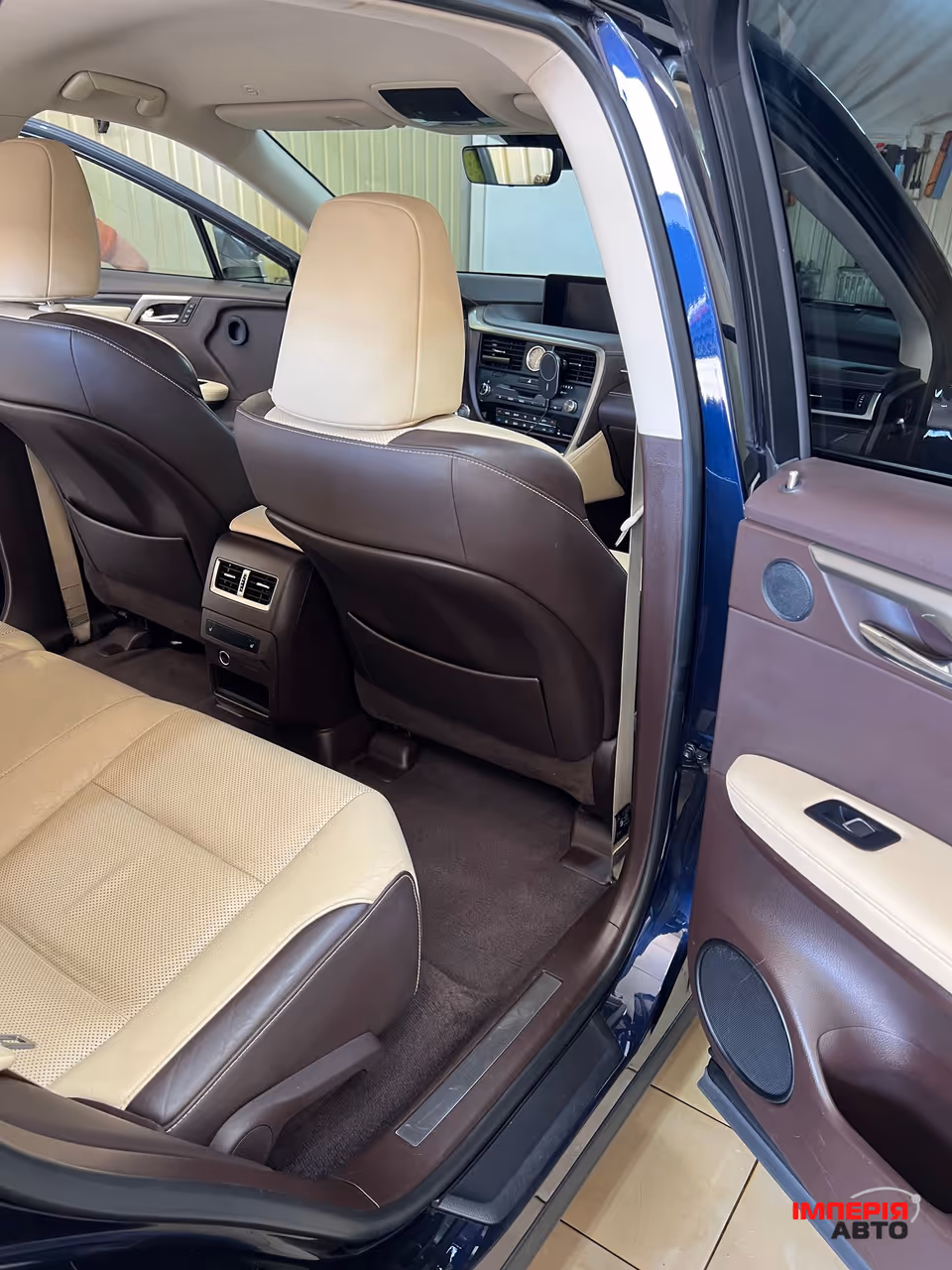 Lexus RX - фото 11