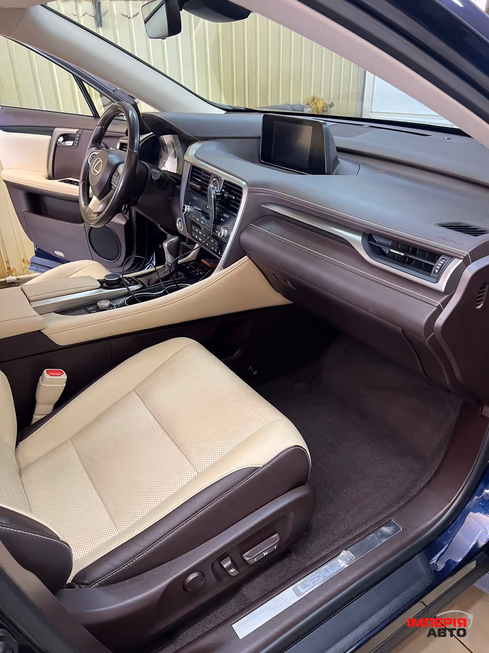 Lexus RX - фото 13
