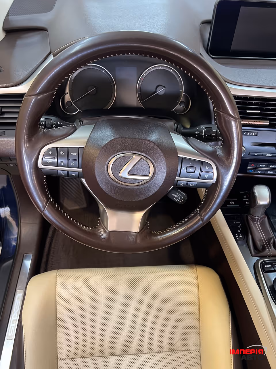 Lexus RX - фото 14