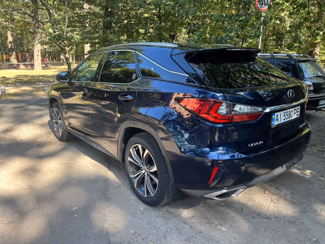 Lexus RX - фото 1