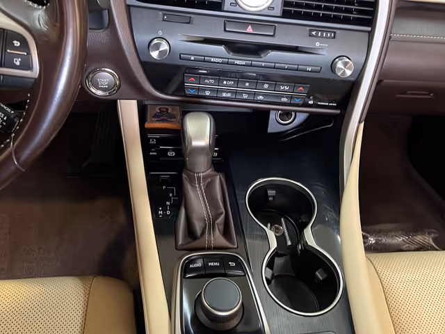 Lexus RX - фото 4