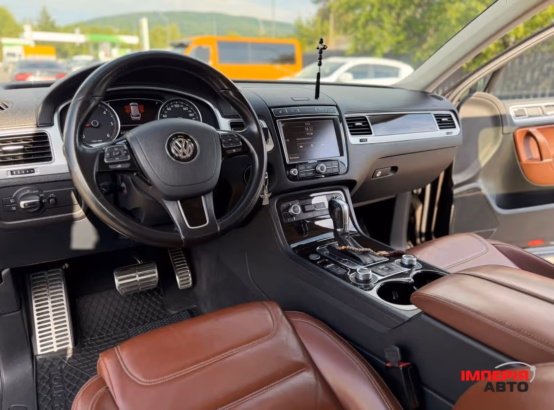 Volkswagen Touareg - фото 18