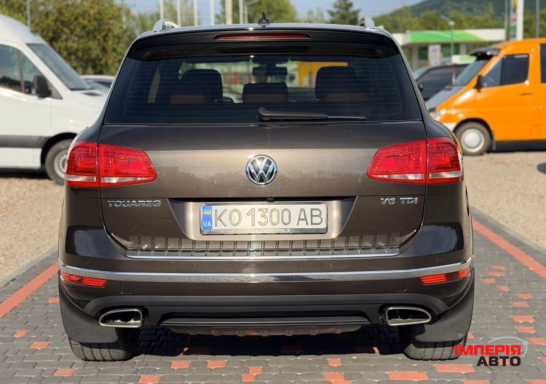 Volkswagen Touareg - фото 8