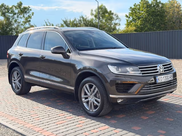 Volkswagen Touareg - фото 5