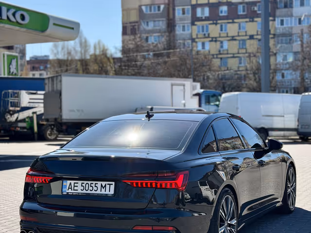 Audi A6 - фото 5