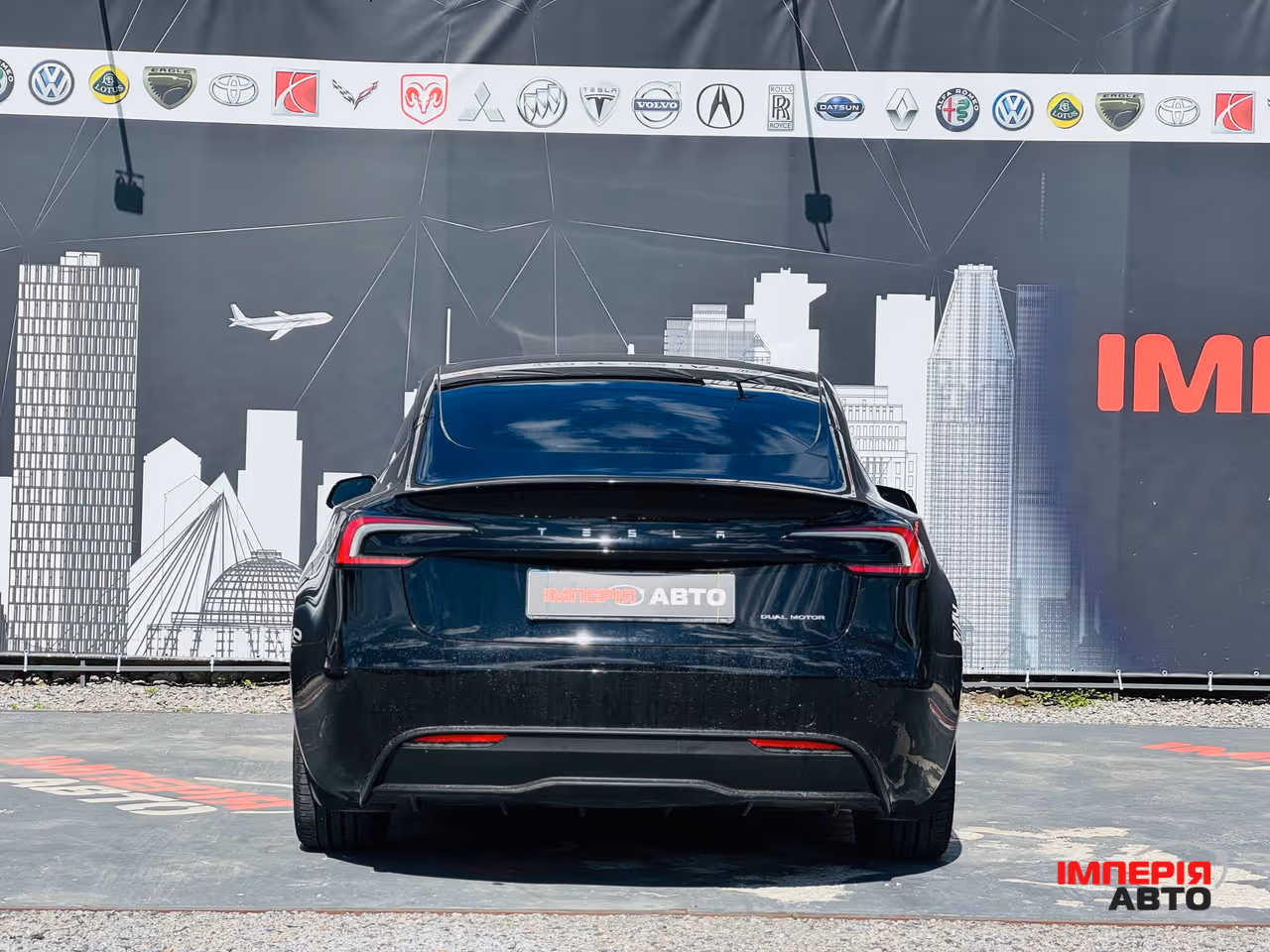 Tesla Model 3 - фото 4