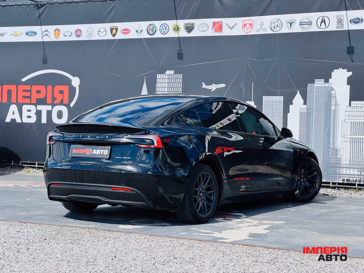 Tesla Model 3 - фото 6