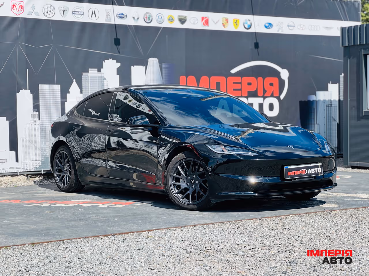 Tesla Model 3 - фото 3