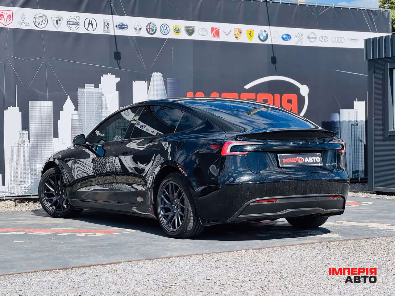 Tesla Model 3 - фото 5