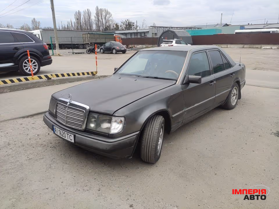 Mercedes-Benz W124 - фото 1
