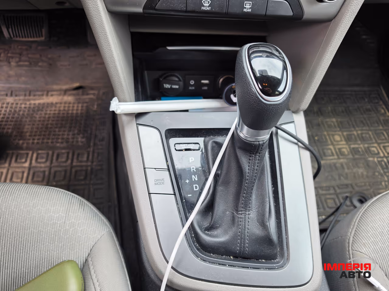 Hyundai Elantra - фото 13