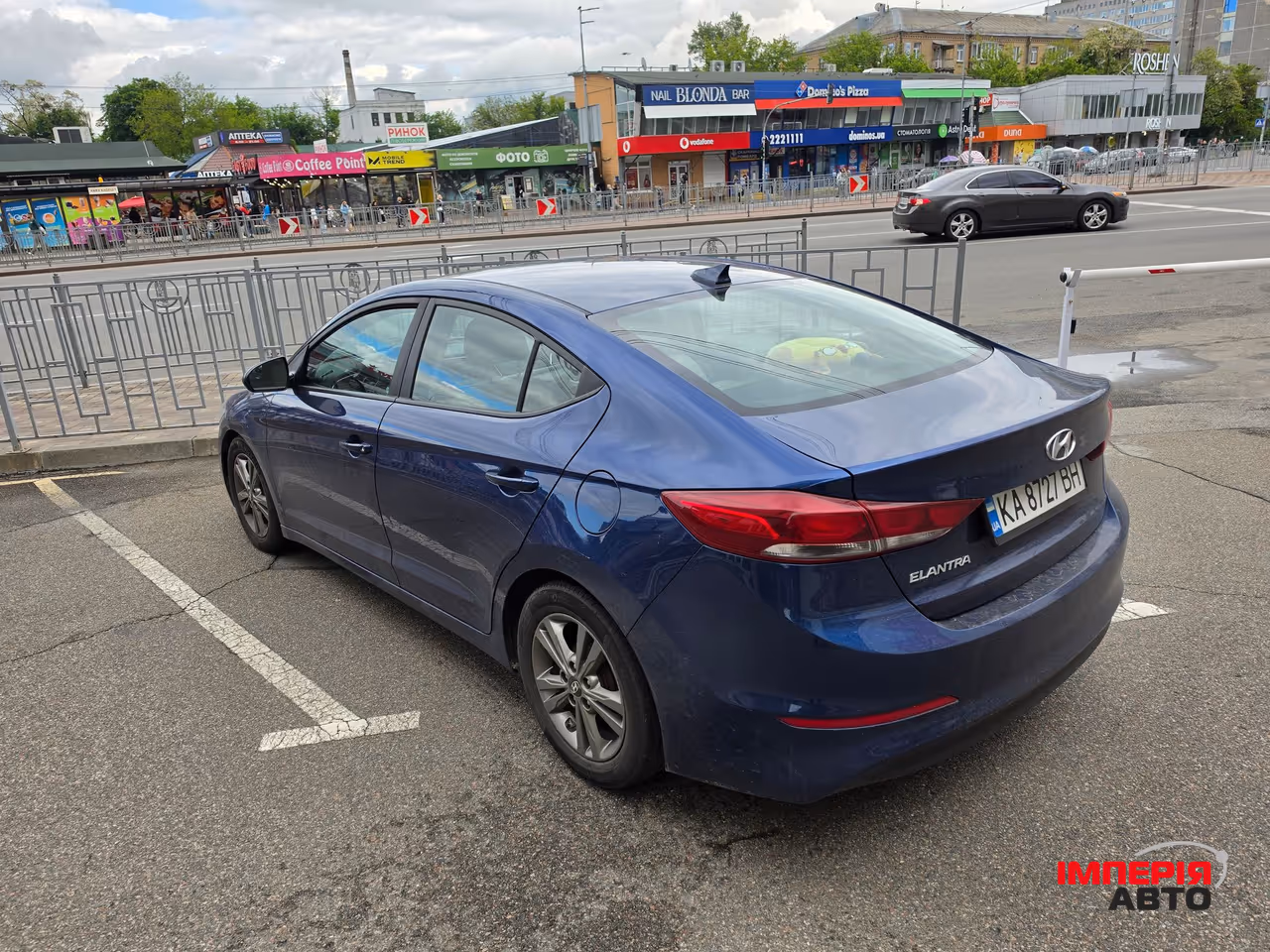 Hyundai Elantra - фото 3