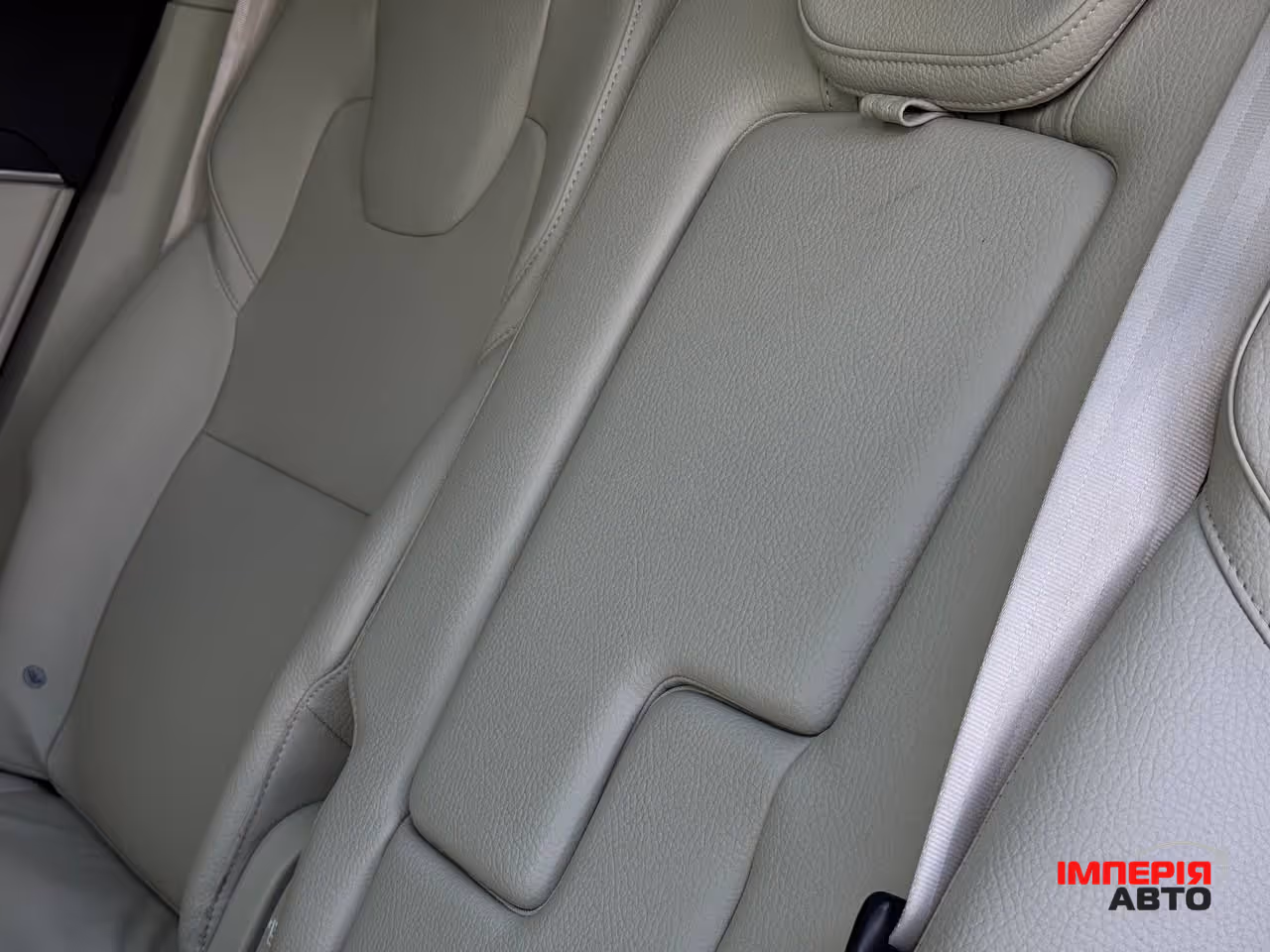 Volvo XC90 - фото 50