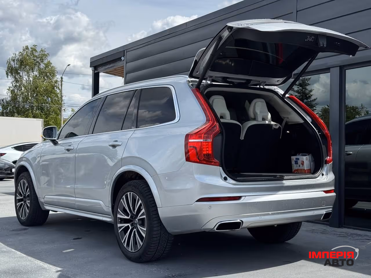 Volvo XC90 - фото 18