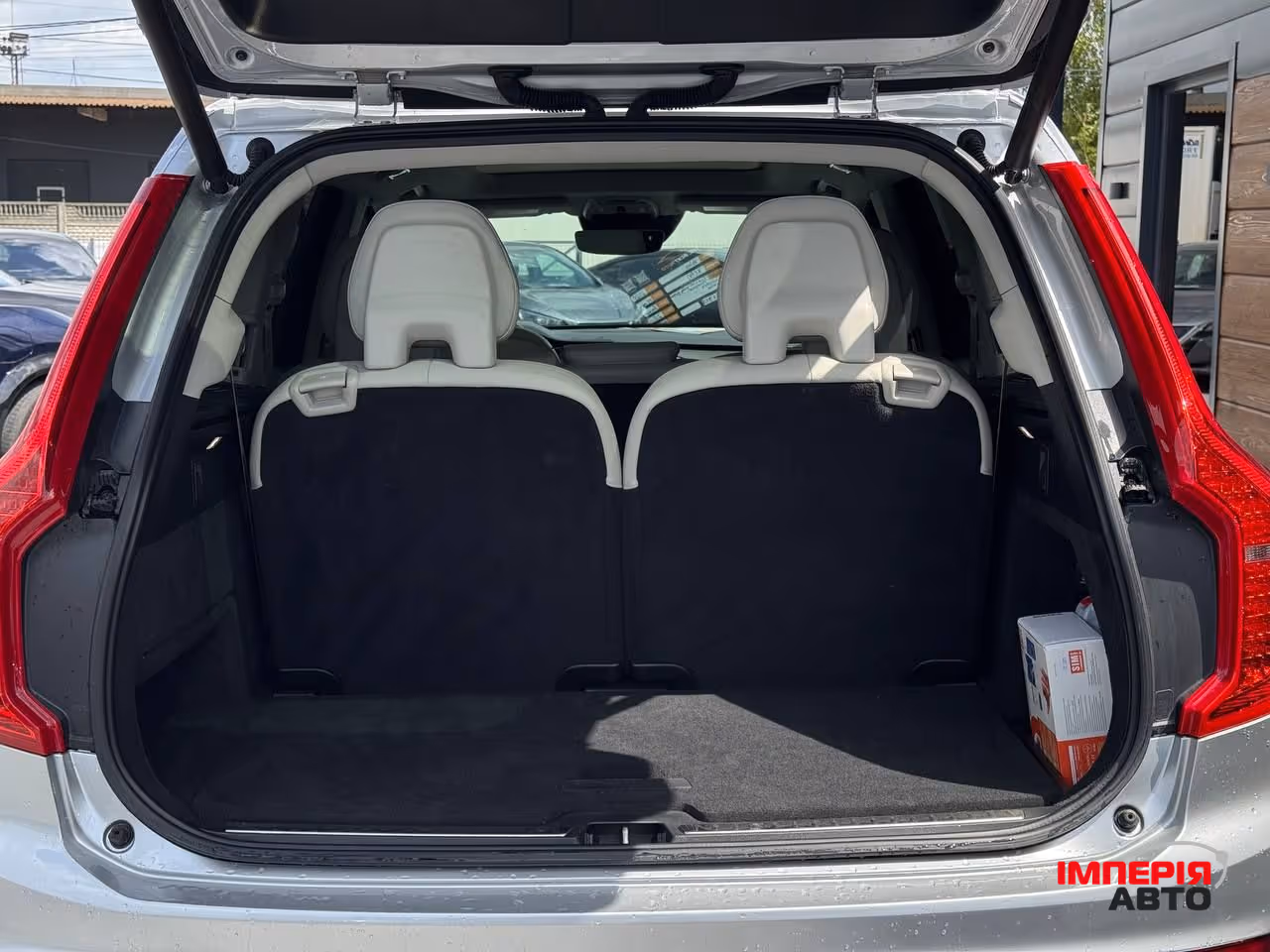 Volvo XC90 - фото 19