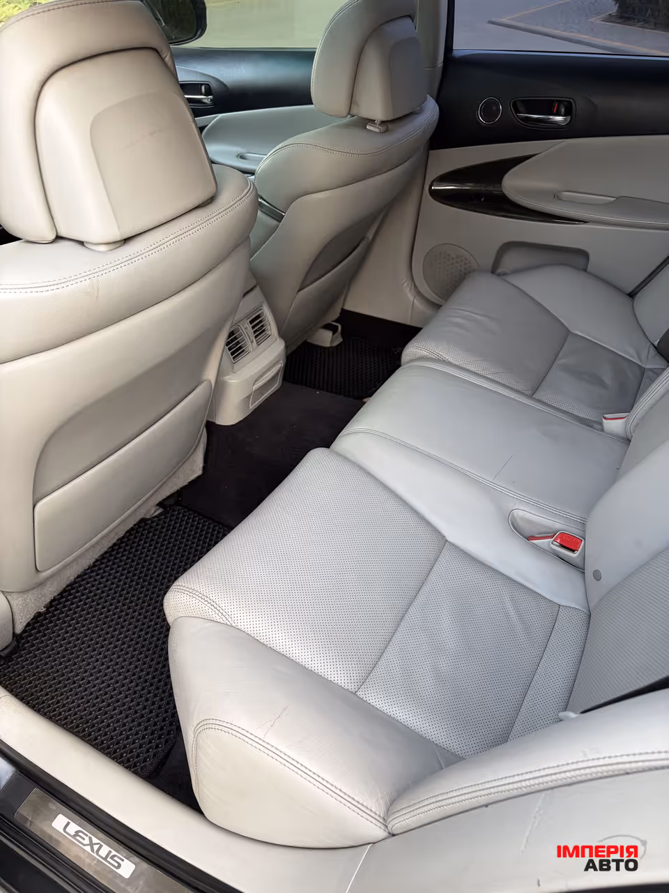 Lexus GS - фото 18